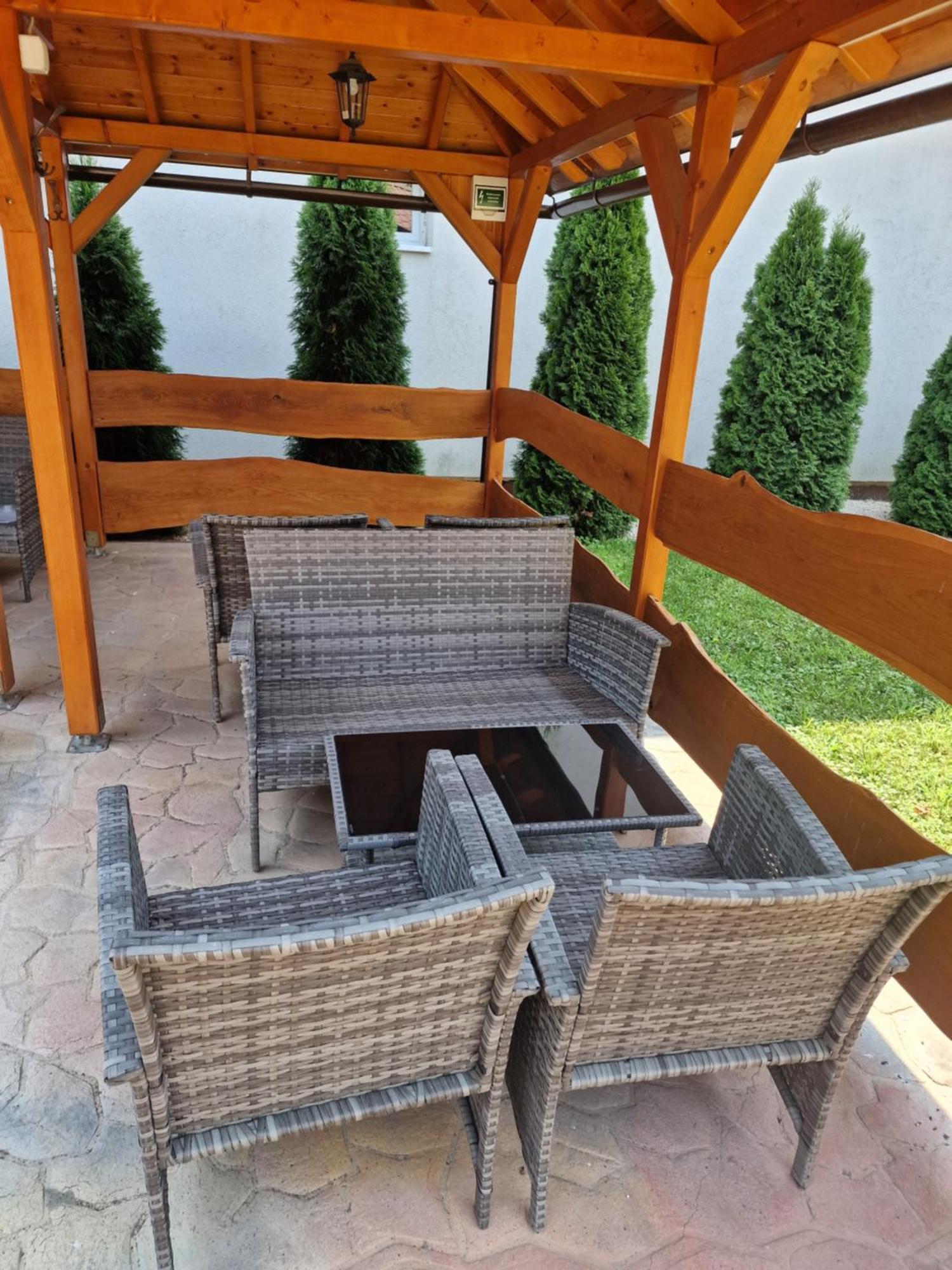 Holiday Apartmanhaz Gyula Exterior photo